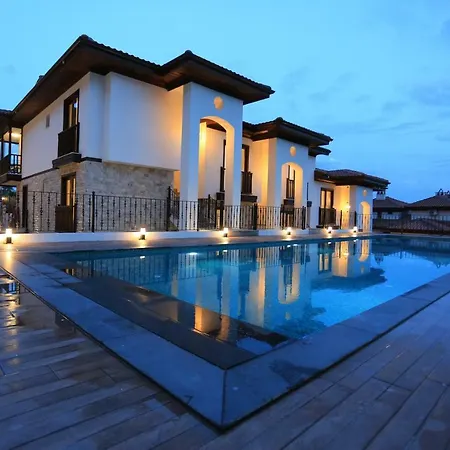 Akyaka Apartment *